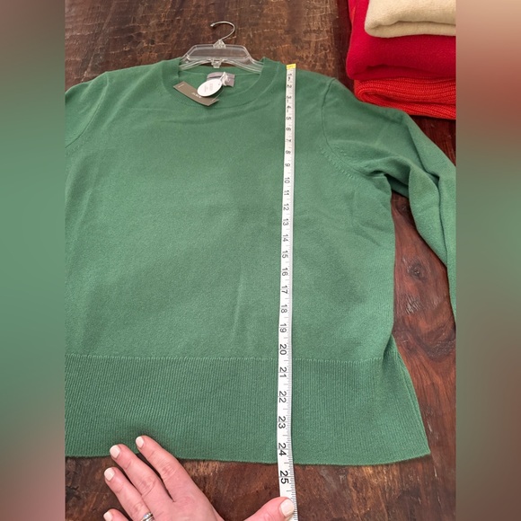 ✨NWT✨ J. Crew Cashmere classic-fit crewneck sweater XL Grass - Picture 10 of 12